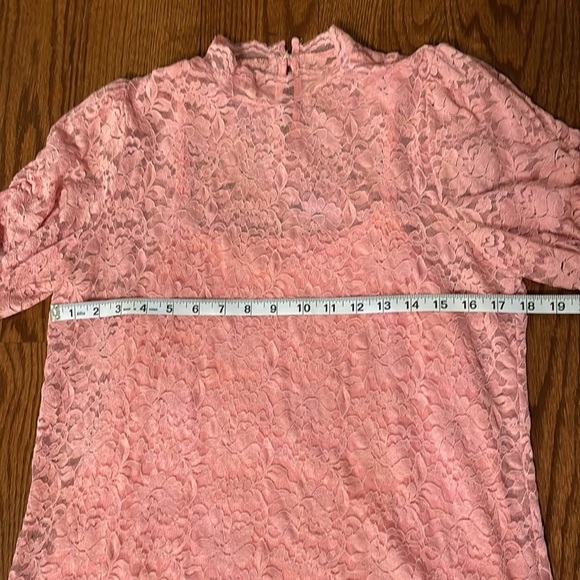 Lace stretch top / blouse mock neckline overlay with attached tank S/S pink sz S - Picture 14 of 15